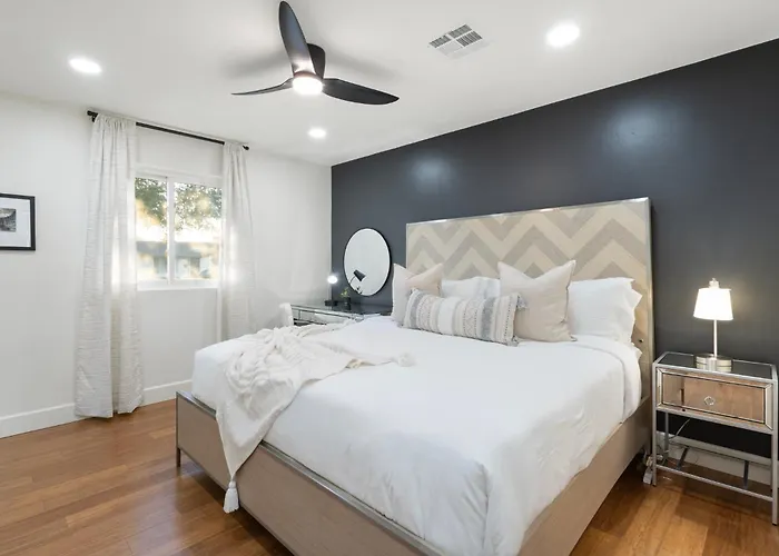 New 5 Min To Old Town, Pool & Spa, 2 King * Scottsdale