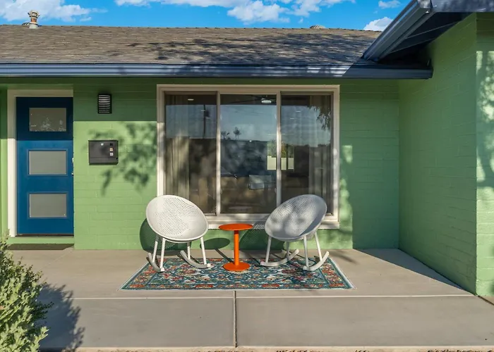 Holiday home New 5 Min To Old Town, Pool & Spa, 2 King