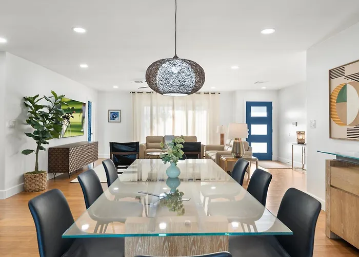 Holiday home New 5 Min To Old Town, Pool & Spa, 2 King Scottsdale