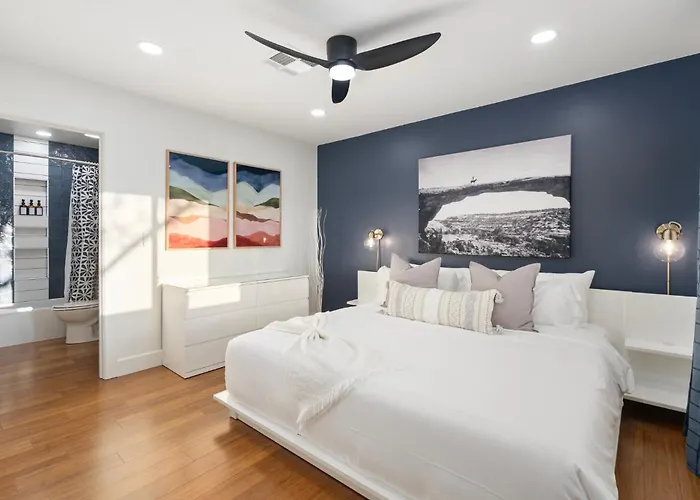 New 5 Min To Old Town, Pool & Spa, 2 King