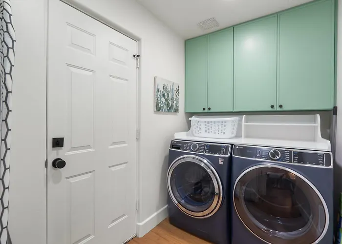 Holiday home New 5 Min To Old Town, Pool & Spa, 2 King Scottsdale