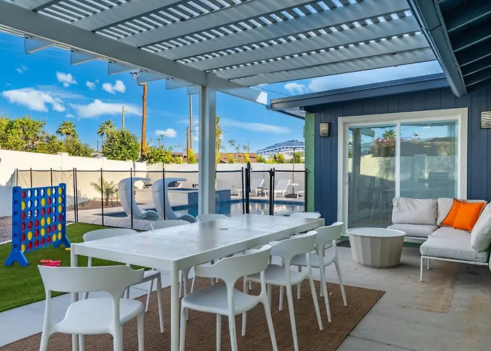 New 5 Min To Old Town, Pool & Spa, 2 King *