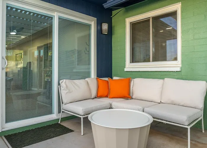 Holiday home New 5 Min To Old Town, Pool & Spa, 2 King *