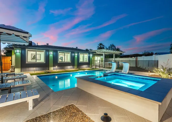 New 5 Min To Old Town, Pool & Spa, 2 King * Scottsdale